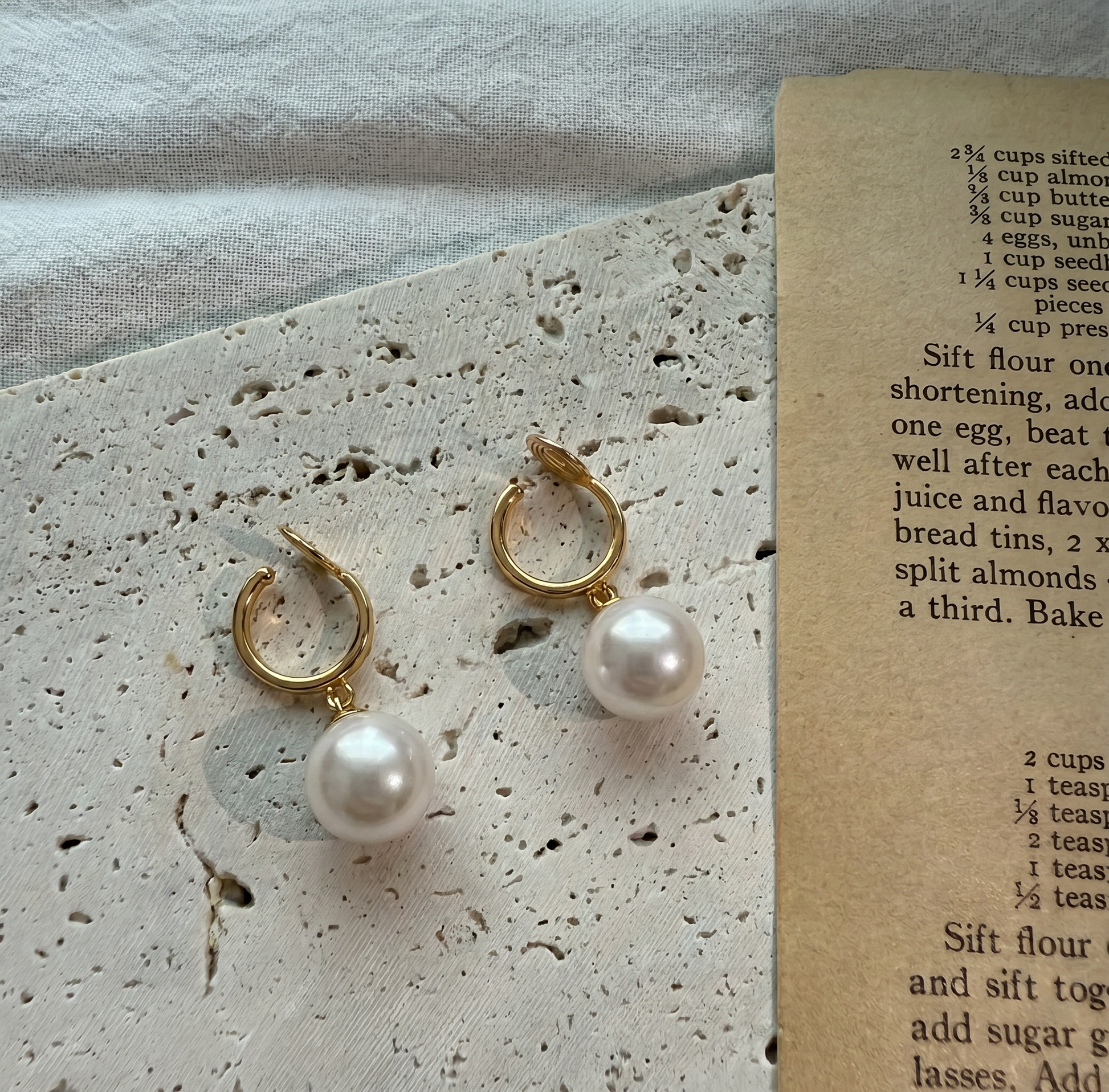 LUX GLOW 水晶珍珠圓圈耳環商品圖 5｜水晶珍珠圓圈耳環 S925銀耳針耳夾